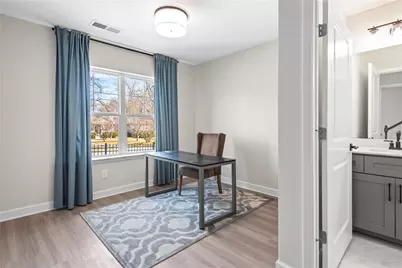 1967 Hollywood Road NW #18, Atlanta, GA 30318 - Photo 5