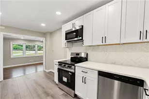 1024 Magnolia Dr SE, Smyrna, GA 30082 - Photo 9