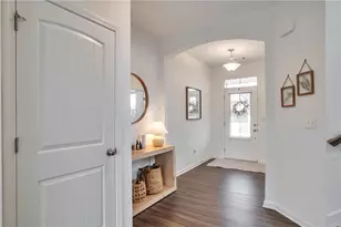 1106 Michigan Cir, Hoschton, GA 30548 - Photo 3