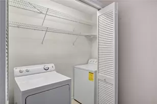 1366 Brookhaven Village Cir NE, Atlanta, GA 30319 - Photo 31