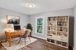 524 Meadowfield Ct, Lawrenceville, GA 30043 - Photo 5