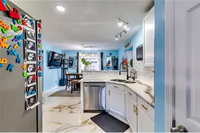 8241 McKenzie Place, Lithonia, GA 30058 - Photo 7