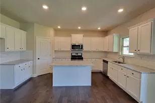 996 Lakeview Oaks Ct, Grayson, GA 30017 - Photo 11