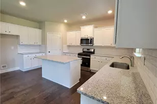 996 Lakeview Oaks Ct, Grayson, GA 30017 - Photo 13