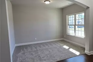 996 Lakeview Oaks Ct, Grayson, GA 30017 - Photo 17