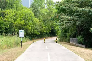 1990 Drew Dr, Atlanta, GA 30318 - Photo 63