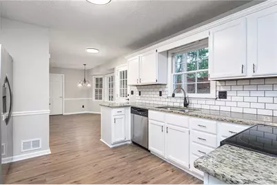 2910 Spring Ridge Circle, Snellville, GA 30039 - Photo 9