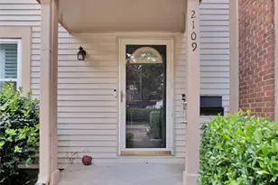 2109 Bucktrout Pl, Dunwoody, GA 30338 - Photo 3