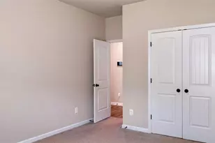 4906 Zoya Ct SW, Atlanta, GA 30331 - Photo 9