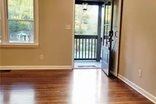 11 Oak Dr SW, Atlanta, GA 30354 - Photo 3