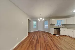 121 Chantilly Ln, Lawrenceville, GA 30043 - Photo 5