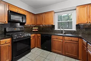 1702 Defoors Walk NW, Atlanta, GA 30318 - Photo 15