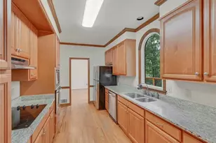 1020 Summer Oaks Close, Roswell, GA 30076 - Photo 13