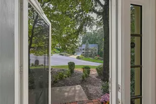 1020 Summer Oaks Close, Roswell, GA 30076 - Photo 3