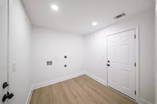 2115 Honeysuckle Ln SW, Atlanta, GA 30311 - Photo 19