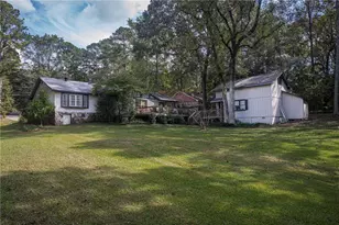 3725 Hunting Ridge Dr SW, Lilburn, GA 30047 - Photo 49