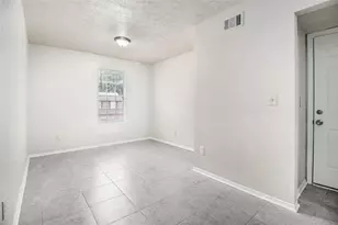 2089 Glenwood Downs Dr, Decatur, GA 30035 - Photo 9