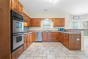 374 Oak Springs Dr, Lawrenceville, GA 30043 - Photo 7