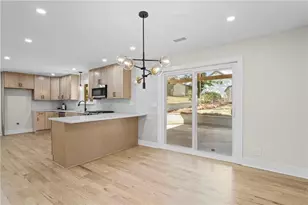 1564 Boulderwoods Dr SE, Atlanta, GA 30316 - Photo 9