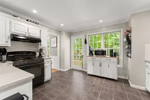 614 Hickory Nobb, Sugar Hill, GA 30518 - Photo 7