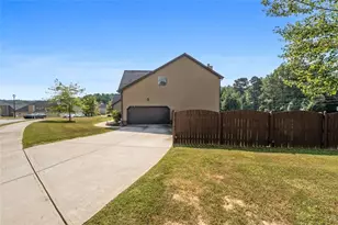2748 Village Park Dr E, Ellenwood, GA 30294 - Photo 7