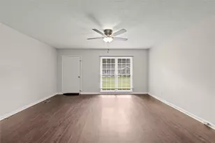 213 Poplar St, Bowdon, GA 30108 - Photo 9