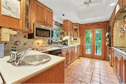 3061 Peachtree Drive NE, Atlanta, GA 30305 - Photo 29