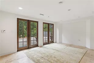 557 E Wesley Rd, Atlanta, GA 30305 - Photo 23