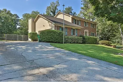 3728 Kelin Court SW, Lilburn, GA 30047 - Photo 3