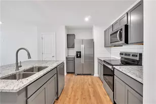 105 Village Green Dr, Adairsville, GA 30103 - Photo 7