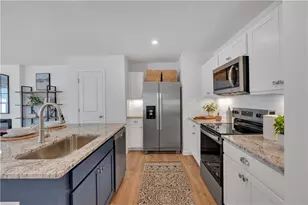 107 Village Green Dr, Adairsville, GA 30103 - Photo 5