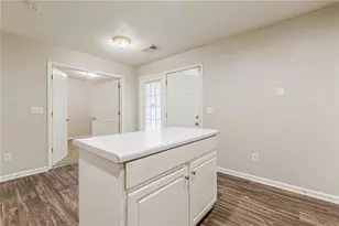 5850 Sable Glen Rd, Atlanta, GA 30349 - Photo 9