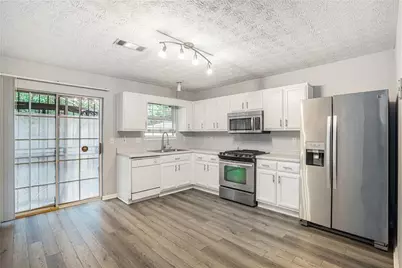 3047 Fields Drive, Lithonia, GA 30038 - Photo 5