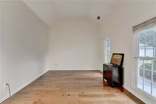 1095 S Bethany Creek Dr, Alpharetta, GA 30004 - Photo 5