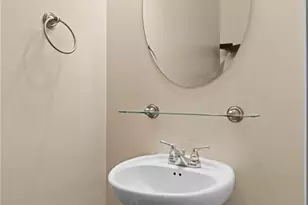 702 Cosmopolitan Dr NE, Atlanta, GA 30324 - Photo 15