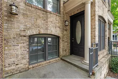 702 Cosmopolitan Drive NE, Atlanta, GA 30324 - Photo 3