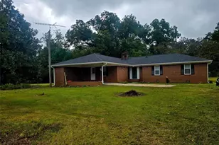 317 E Barnett E, Washington, GA 30673 - Photo 1