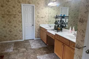 1880 Willshire Glen Dr, Alpharetta, GA 30009 - Photo 9