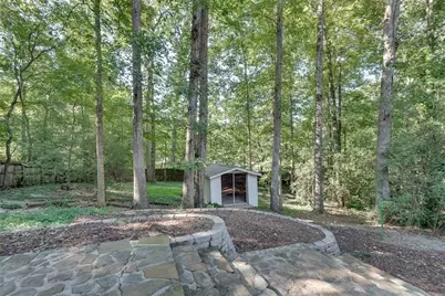 2689 Cosmos Drive NE, Atlanta, GA 30345 - Photo 9