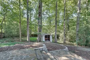 2689 Cosmos Dr NE, Atlanta, GA 30345 - Photo 9