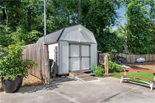 435 Old Holly Rd, Roswell, GA 30075 - Photo 67