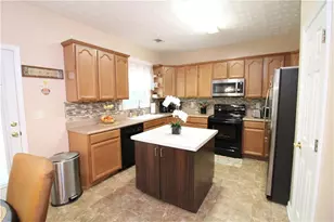 2402 Bancroft Way, Buford, GA 30519 - Photo 11