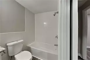 1294 Log Cabin Ln, Lawrenceville, GA 30045 - Photo 17