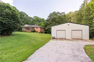 5670 Lanny Dr, Powder Springs, GA 30127 - Photo 3