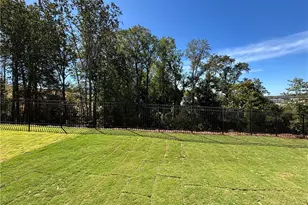 609 Skytop Dr, Cumming, GA 30040 - Photo 37