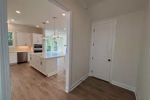 609 Skytop Dr, Cumming, GA 30040 - Photo 11