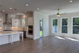 609 Skytop Dr, Cumming, GA 30040 - Photo 5