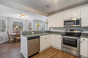 2000 Sage Ct, Loganville, GA 30052 - Photo 3