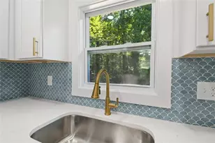 2909 Diana Dr SW, Atlanta, GA 30315 - Photo 15