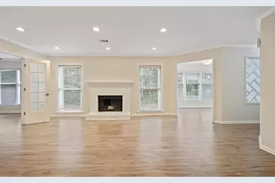 911 Hollyfax Circle NE, Atlanta, GA 30328 - Photo 17